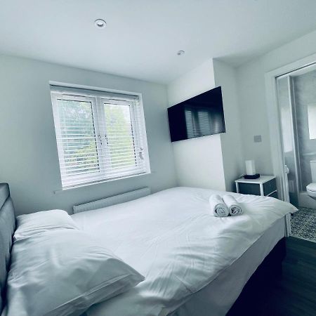 Riverside Premium En Suite Double Room E14 ロンドン エクステリア 写真