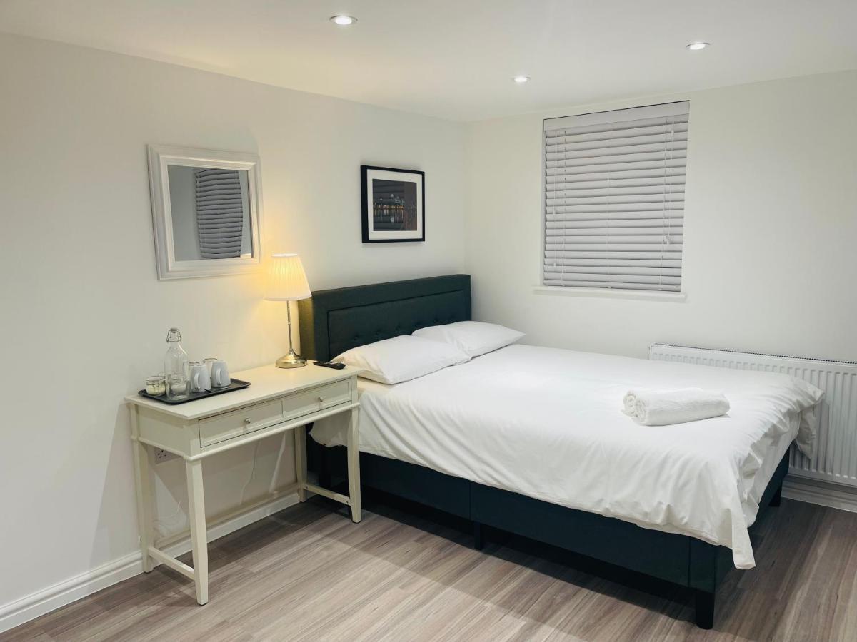 Riverside Premium En Suite Double Room E14 ロンドン エクステリア 写真