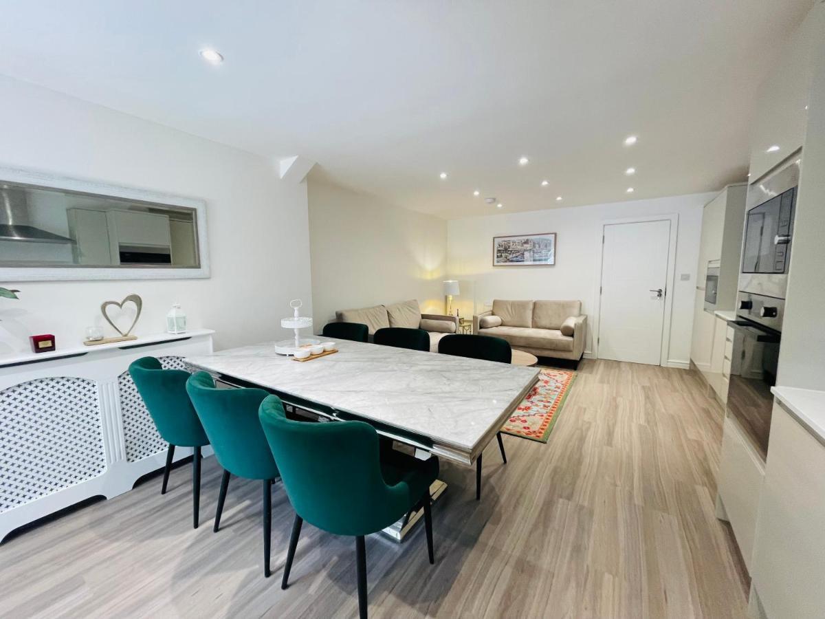 Riverside Premium En Suite Double Room E14 ロンドン エクステリア 写真